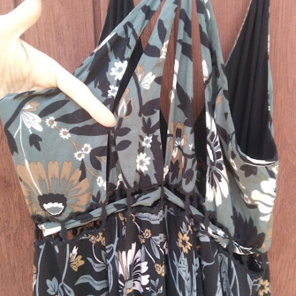 FREE PEOPLE | Pages Of Gold Dark Floral Tiered Maxi Or Midi Dress Boho Flowy M - Picture 9 of 14